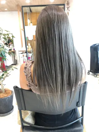 セミロング カラー 似合わせ レイヤー須川のヘアスタイル