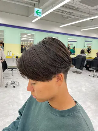 ショート パーマ ヘアアレンジ メンズ 艶カラー の達人のヘアスタイル