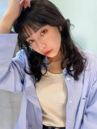 セミロング カラー 岡野 静華のヘアスタイル