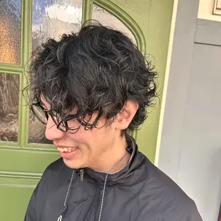 ショート パーマ メンズ 清水千優/パーマ/透 明感カラー/メンズのヘアスタイル