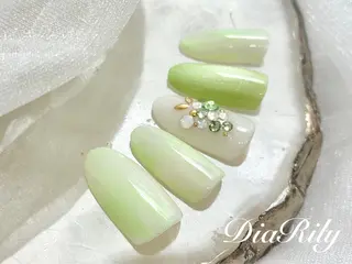 ネイル DiaRily所属・diarily はるひのネイルデザイン