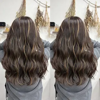 セミロング Ring  by Moremuu所属・issy/ハイライト ハイトーン／レイヤーのヘアスタイル