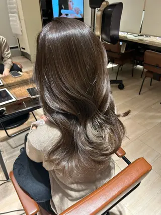 ロング 🎀大竹美侑／顔まわ りカット／レイヤーのヘアスタイル