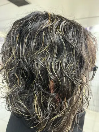 ミディアム カラー 泉澤 風花のヘアスタイル