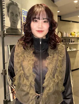 セミロング カラー タナカ カナ🫧のヘアスタイル