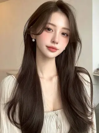 ロング カラー 西 優衣奈のヘアスタイル