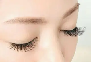 マツエク・マツパ 亜登里絵所属・久代 有佳のマツエク・マツパデザイン