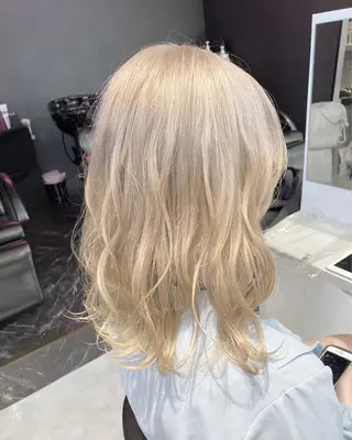 ミディアム 💛ムラ修正ブリーチ 💛YUUのヘアスタイル