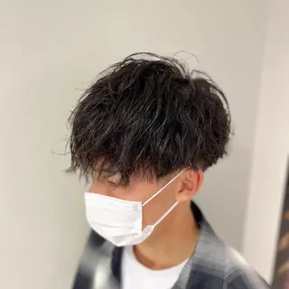ショート パーマ メンズ 橋本 琉磨のヘアスタイル
