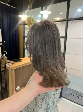 ロング カラー Neale. ユメのヘアスタイル