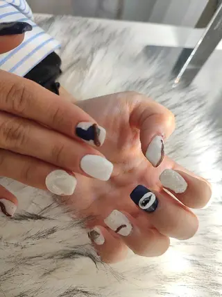 ネイル RUNWAY 　　の眉毛・アイブロウイメージ