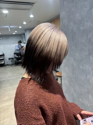 ショート 🌐NATSUMI 🌐【寒色カラー】のヘアスタイル