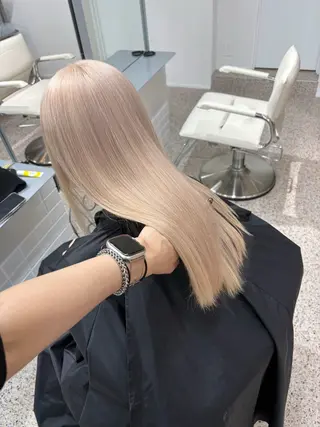 ロング カラー pele 梅田　annex所属・PELEハイトーン shinobuのヘアスタイル