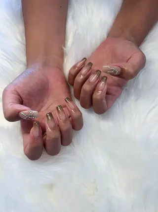 ネイル RÊVIA所属・RÊVIA (レヴィア)のネイルデザイン