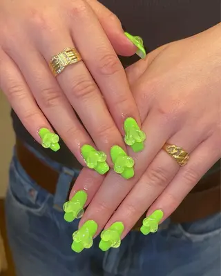 ネイル Nes.Nail所属・Miyagi Asamiのネイルデザイン