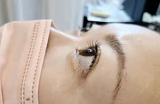 マツエク・マツパ 関口 友菜のヘアスタイル