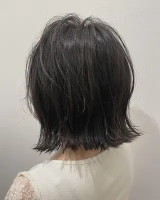 ミディアム カラー 石田 優菜のヘアスタイル
