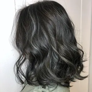 ミディアム カラー ヘアアレンジ 🍎吉川浩生 トップスタイリストのヘアスタイル