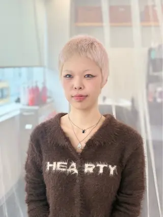 ショート カラー GaKu/ハイトーン /ブリーチ/ブロンドのヘアスタイル