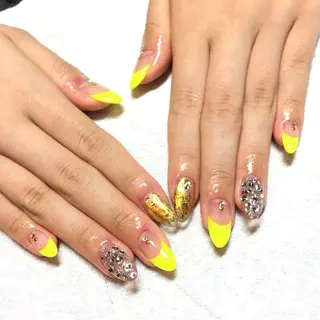 ネイル THECOLORS所属・近貞 莉奈のネイルデザイン