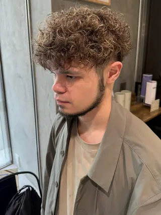 ショート パーマ メンズ LUCK 本厚木店のヘアスタイル