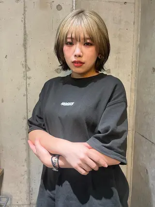 ショート ハイトーン/顔まわり レイヤー/YUKAのヘアスタイル