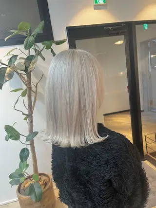 ミディアム カラー ハイトーンカラ ー/小川のヘアスタイル