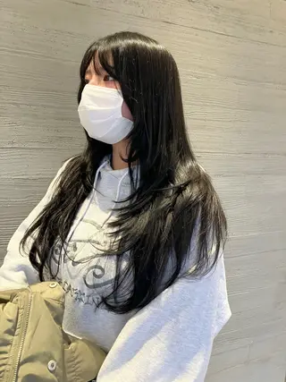 ロング サキ🤍ハイトーン 🩰くびれ巻きヘアのヘアスタイル