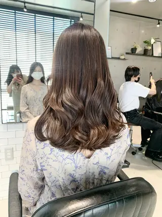 ロング カラー 透明感/オリーブ/ グレージュ/YUKAのヘアスタイル