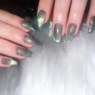 ネイル ノブ.ネイルサロン所属・ノブ ネイルのネイルデザイン