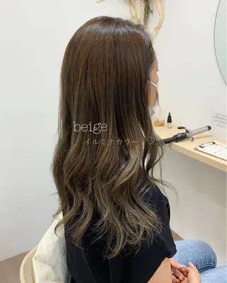 ロング カラー 佐藤 永夏のヘアスタイル