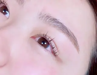 マツエク・マツパ アイブロウ private salon eyes所属・EYES YUNのマツエク・マツパデザイン