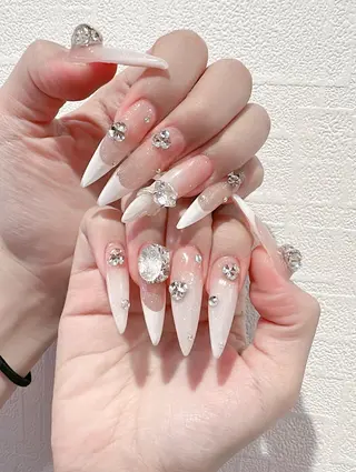 ネイル D-BEAUTY Nailsalonのネイルデザイン