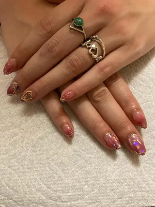 ネイル ECLAT エクラ所属・寺山 千鶴のネイルデザイン