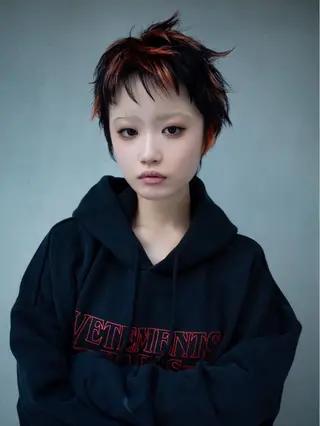 ショート カラー 鈴木 海都のヘアスタイル