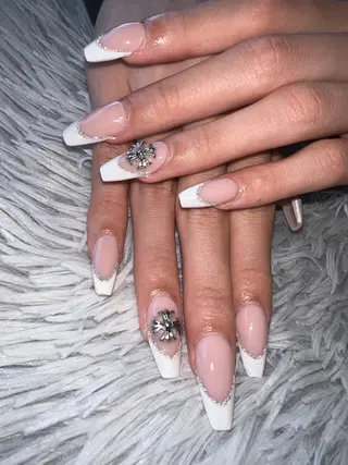 ネイル シェヌネイル JURAのネイルデザイン