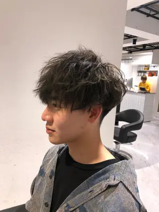 ショート カラー メンズ 赤み消し🌿 透明感カラー🫧のヘアスタイル