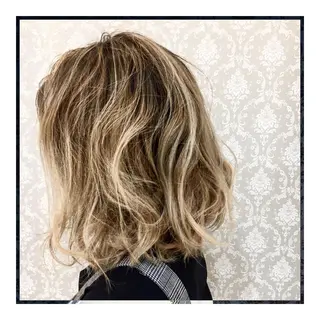 カラー ササキ トモシのヘアスタイル