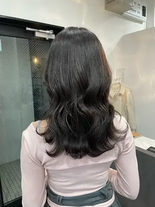 ミディアム カラー uru"所属・uru" すずきさゆりのヘアスタイル