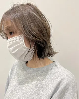 ショート カラー 石田 優菜のヘアスタイル