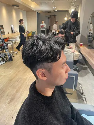 ショート 川副/シャドウ/ 波巻き/メンズパーマのヘアスタイル