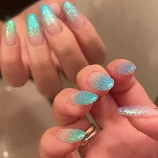 ネイル 𝑟𝑖𝑠𝑎 🕯‎🤍のネイルデザイン