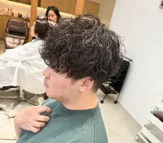 ミディアム パーマ メンズ 服部 雄輝のヘアスタイル