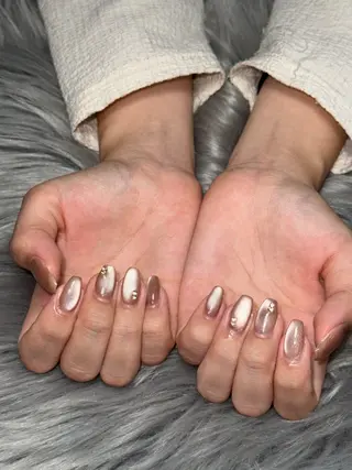 ネイル Momoka 🍑🎀のネイルデザイン