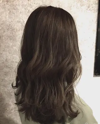 ミディアム カラー パーマ 小顔カット✨ 透明感カラー/村上のヘアスタイル