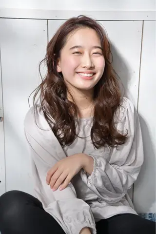 セミロング パーマ トレンドヘアーに🌈 川村　静香のヘアスタイル