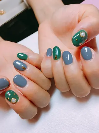 ネイル THECOLORS所属・近貞 莉奈のネイルデザイン