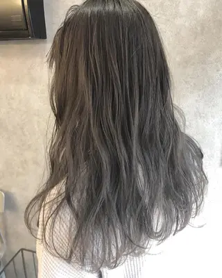 ロング カラー 顔周りレイヤー/韓国 ブリーチminamiのヘアスタイル