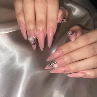 ネイル la vie  Luire所属・la vie Luire ｱｽｶのネイルデザイン