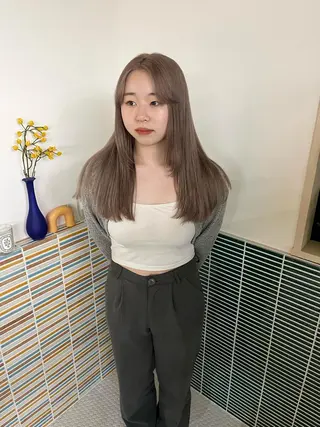 ミディアム カラー 🩷ハイトーン透明感 レイヤー🩷ユリカのヘアスタイル